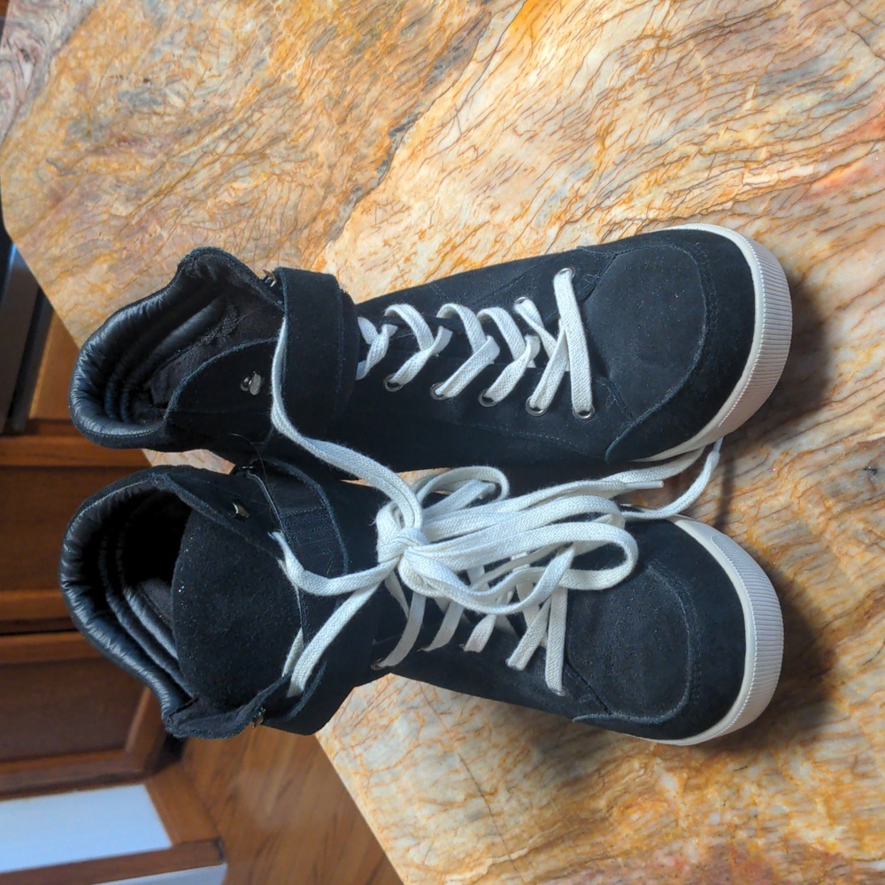 STEVE MADDEN Bkack Heeled Sneaker Shoes-9 - Picture 2 of 6